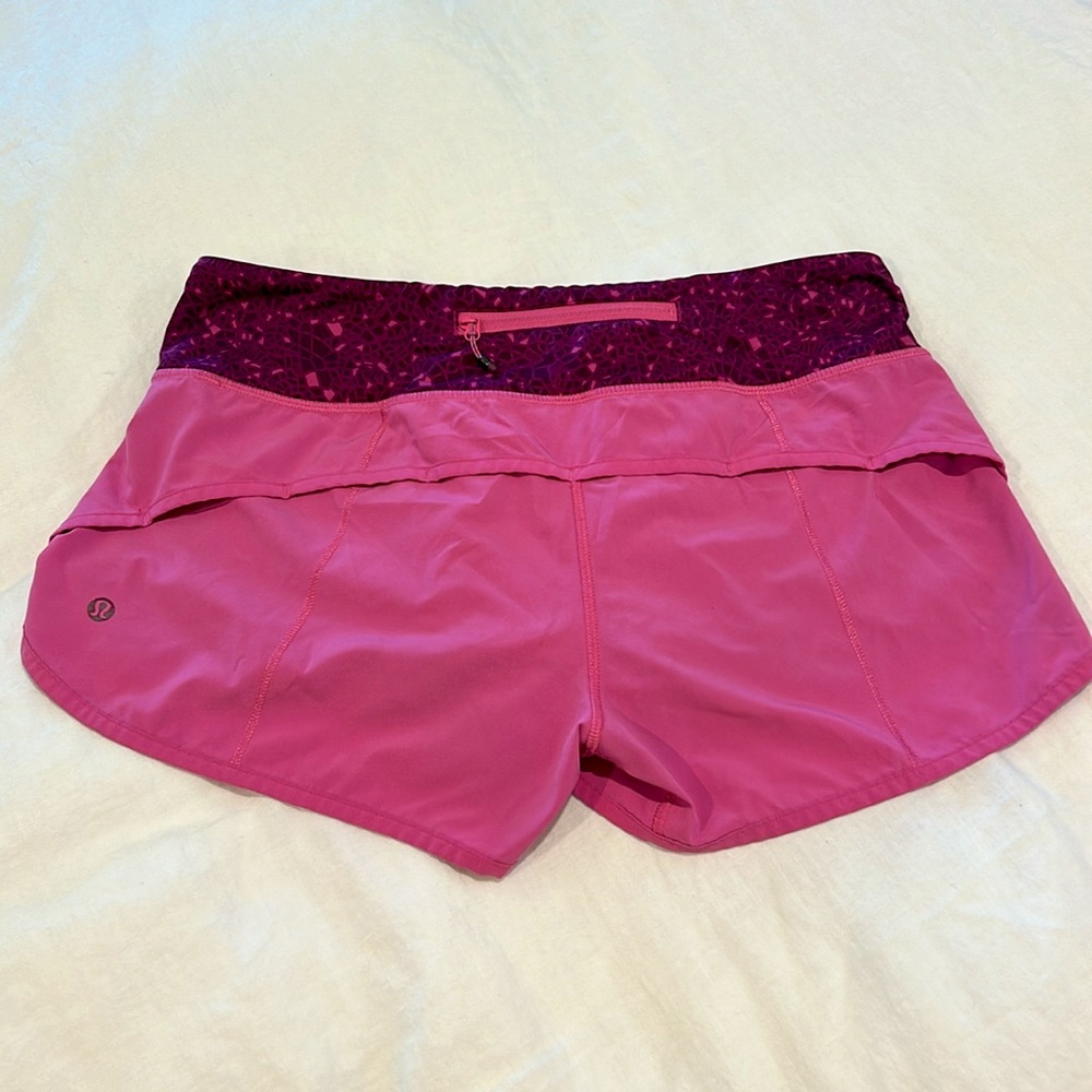 Lululemon Size 6 Shorts - Picture 2 of 2